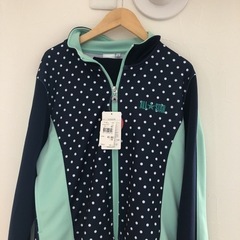 新品　女の子ジャージ