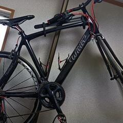 中華カーボンフレームのクロスバイクです