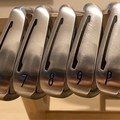 ゴルフクラブ　テーラーメイド　アイアン5本セット