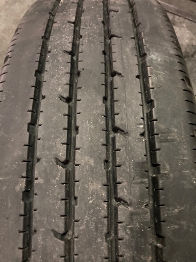 ブリヂストン V-STEEL RIB R202 195/85R15 113/111L LT 4本 7～8分溝