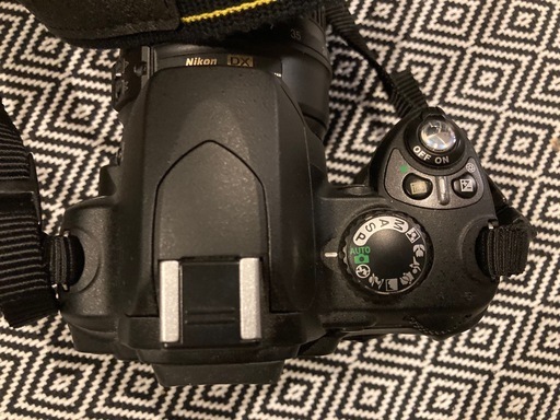 DSLR 一眼レフデジタルカメラ （Nikon D40）