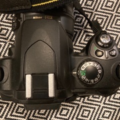 DSLR 中古一眼レフデジタルカメラ　（Nikon D40）