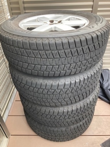 タイヤ、ホイール ブリヂストンスタッドレスタイヤ235/65R17＋ボルボ