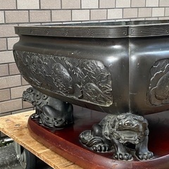 ◎お値下げしました‼️逸品 貴重 希少 古銅 時代 大型 瓶掛 火鉢 煎茶道具 古玩唐物鉄瓶獣虎饕餮紋ガラステーブル当時物旧家蔵出しうぶだしお値下げ相談可‼️