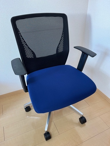 オカムラ オフィスチェア 椅子 VILLAGE VCM1 ブルー 可動肘掛