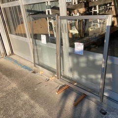 YKKAP社　引違い窓　複層硝子　在庫未使用品①