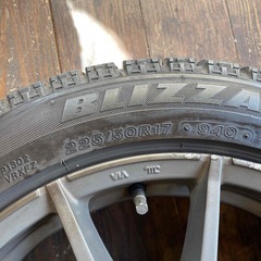 スタッドレスタイヤ　ブリザックVRX　アルミ OZ　４本セット　