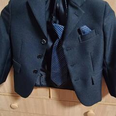 スーツ男の子👦　入学式等にどうぞ🌸