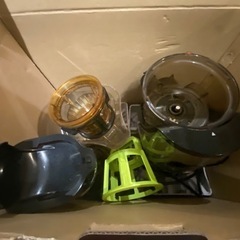 Kuvings ホールスロー ジューサー・プロ