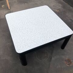 こたつテーブル　基本的な正方形