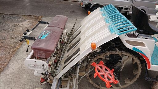除草剤散布機付き～～新しいバッテリー交換済み　田植機 4条 クボタ SPJ450 ガソリンエンジン 除草剤散布機付き～～新しいバッテリー交換済み 田植機 4条 クボタ