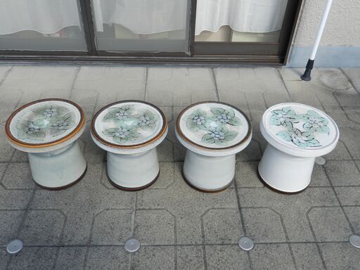 ガーデンテーブルセット（陶器）いかがですか