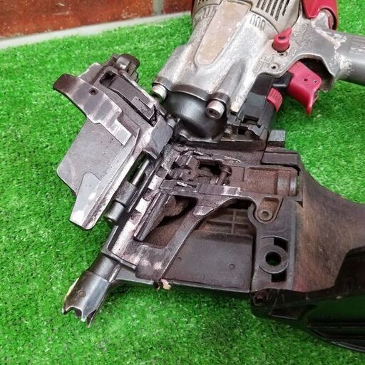 MAX  高圧釘打ち機 ※マガジンプロテクターのストッパーが抜けてしまいます【リライズ野田愛宕店】【店頭取引限定】【中古】管理番号：ITE8ILF835LC