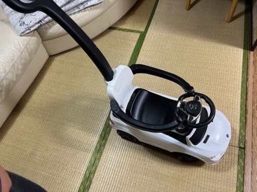 車のおもちゃ