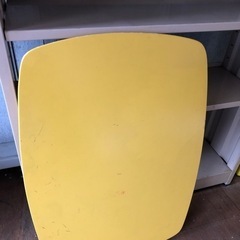 折り畳み机　　黄色