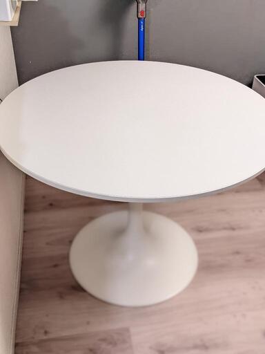 IKEA　丸テーブル　ダイニングテーブル