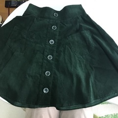 西松屋　グリーン　スカート