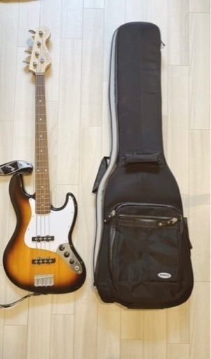 Squire】ジャズベース (ケース、チューナー付き) | alfasaac.com
