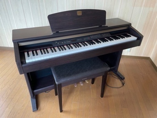 電子ピアノ YAMAHA ヤマハ CLP-120R 動作品 電子ピアノ YAMAHA ヤマハ CLP-120R 2003製 動作品