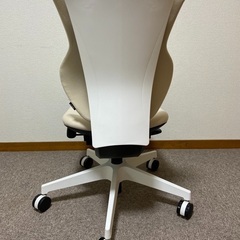 イトーキ　カシコ（女性向けオフィスチェア）