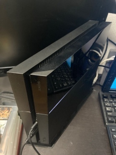 PS4本体　電源、HDMI、新古コントローラー、充電器