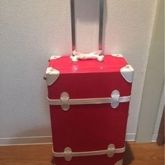 赤スーツケース 機内持ち込みサイズ