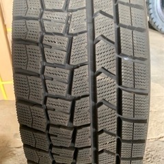 スタッドレスタイヤ 215/70/R16