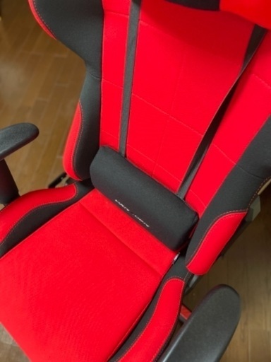 【受け渡し先決定済】【美品】ゲーミングチェア　DXRacer/デラックスレーサー/DXレーサー　赤　DXR-RDN