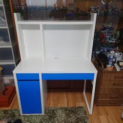 【ネット決済・配送可】IKEA　学習机　　カラーホワイト＆青カラー