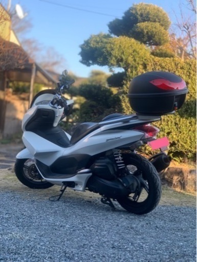 値下げ‼️自賠責5年付‼️原油高騰今こそ‼️驚異の実燃費リッター40〜50km‼️税金年間2千円程‼️超人気PCX125‼️カスタム多数‼️