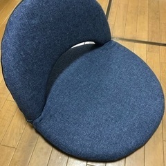 ニトリ　コンパクト座椅子　ブルーグレー