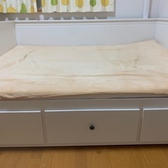 IKEAのベッド　ヘムネス