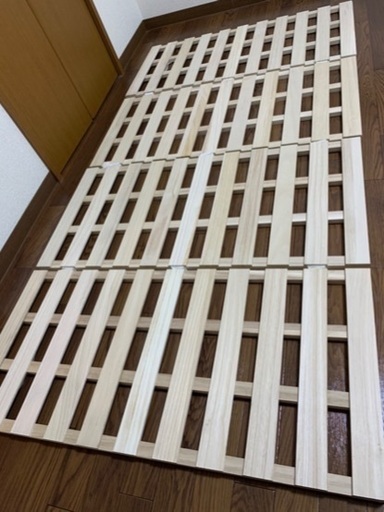4つ折り桐すのこベッド シングルサイズ 耐荷重200kg すのこマット 折りたたみベット シングル 折りたたみ ベッド 木製 桐 きり キリ スノコベッド 折り畳みベッド すのこベッド 除湿 カビ 結露