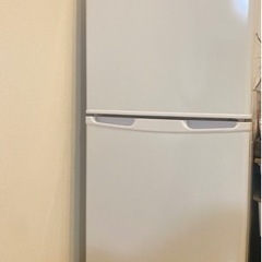 2016年製Hisense冷蔵庫です