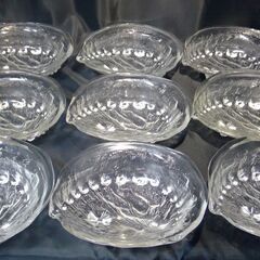 【ガラス食器】貝殻型　盛り付け皿　横幅18cm 9枚セット　お造...
