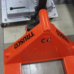 中古品 トラスコ ハンドパレットトラック THPT15-122-68S