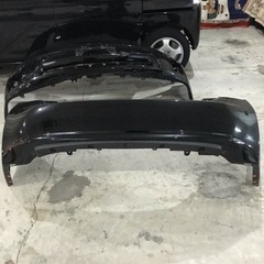 プリウス30前期用フロントバンパーとリアーバンパー