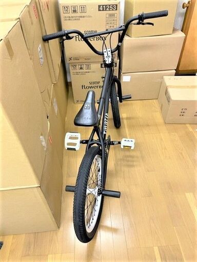 こちらのBMXは室内保管してますので状態は綺麗です
