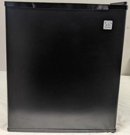 定価16800 半額 美品 一人暮らし,新生活にもおすすめ Sun Ruck 小型冷蔵庫48L 静音性に優れたペルチェ方式 1ドア 右開き SR-R4802