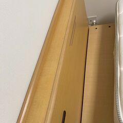 跳ね上げ式ベッド台とシモンズマットレス、セミダブル