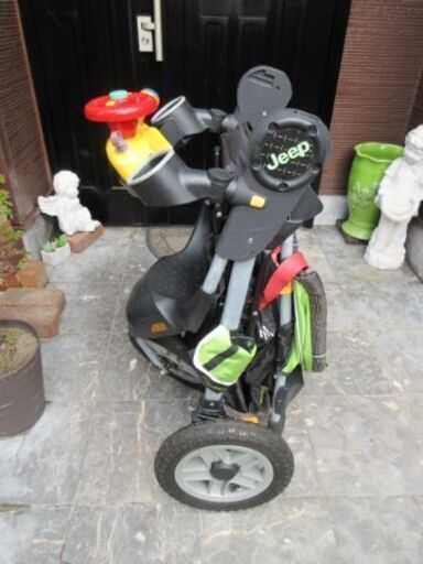 商談中！Jeep製三輪ベビーカー ③