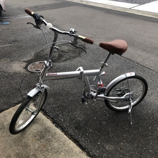 折り畳み自転車　ショック付き　6速ギア　自転車