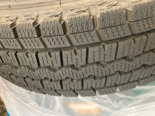 スタッドレスタイヤ軽トラ箱バン用アルミホイル付き