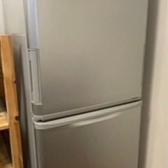 【2/24引渡し】シャープ冷蔵庫 350L 両開き シルバー