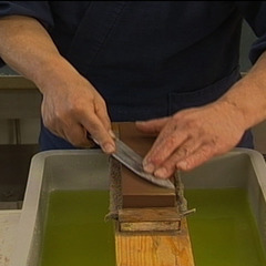 【少人数3月20日開催】堺の伝統工芸士に学ぶ包丁研ぎ体験