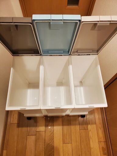 ゴミ箱 横型 3分別 ワゴン 60l 分別 スリム おしゃれ キッチン ふた付き 大容量 キャスター ダストボックス リビング プッシュ ご Hallobebe 小手指のインテリア雑貨 小物 ごみ箱 の中古あげます 譲ります ジモティーで不用品の処分