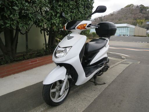 ヤマハ　シグナスX125　キャブモデル　実働中古美車　バッテリーフル充電済　オイル交換後渡し　リアBOX付き　バフ磨き済み　ナンバー登録書類あり