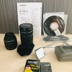 OLYMPUS ミラーレスカメラ　ダブルレンズ