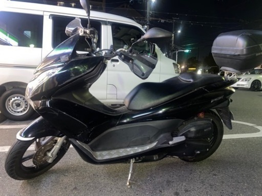 「現在取引中」 PCX125 jf28 黒 14000km 自賠責令和6年 通勤仕様 早期取引はお値引可能!!