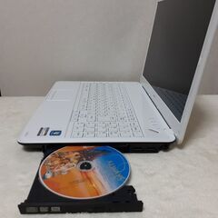 取引中です】NEC LaVie 綺麗なホワイト SSD搭載 15インチ Wi-Fi マルチ 